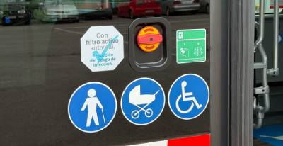 Torrebus. Señalización exterior de accesibilidad